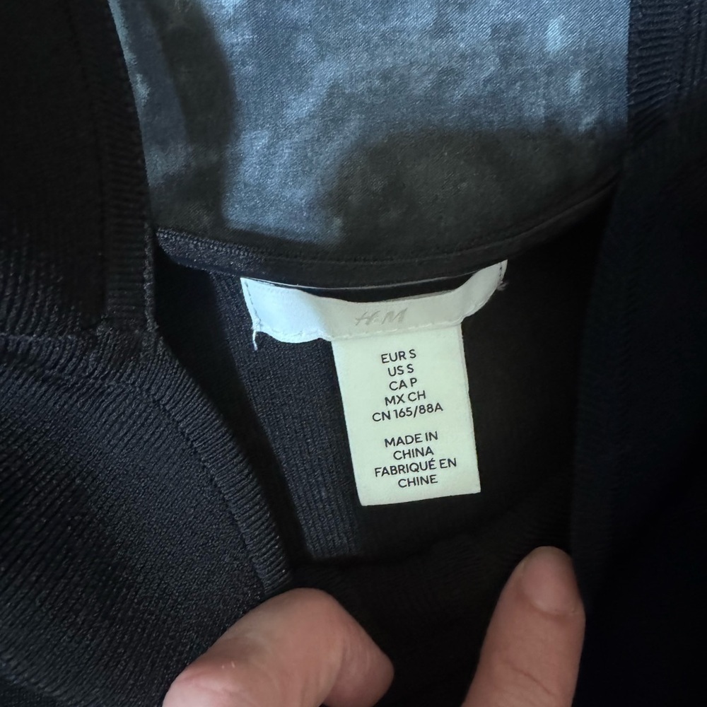 H&M Black Top with Sheer Sleeves - Picture 6 of 6